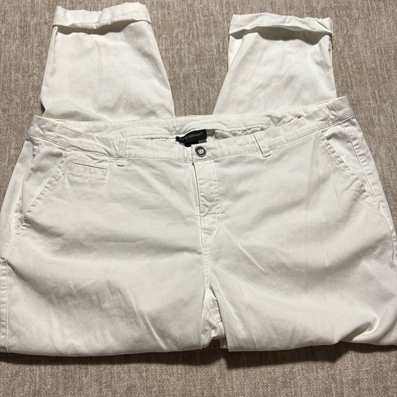 Lane Bryant 26 stretch white pants cuffed hem plus size - Picture 1 of 4
